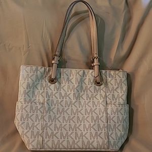 Michael Kors gently used purse.